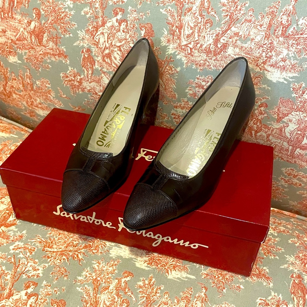 Size 5 Salvatore Ferragamo Dark Brown Calf Leather Pumps Lizard Toe Block Heel